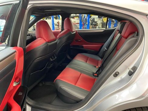 Used 2022 Lexus ES 300h F Sport image 31