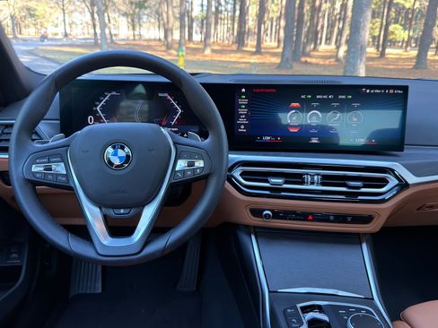 Certified 2023 BMW 330i Sedan w/ Premium Package image 3