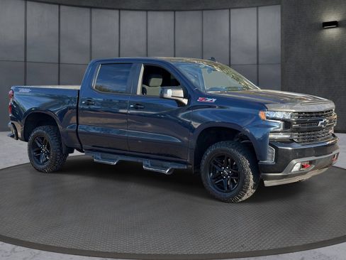 Certified 2022 Chevrolet Silverado 1500 LT Trail Boss w/ Safety Package AWD/4WD image 8