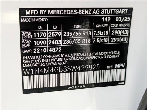 Certified 2025 Mercedes-Benz GLB 250 image 28