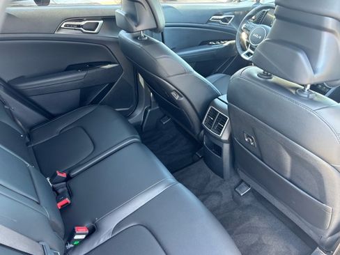 Certified 2025 Kia Sportage EX w/ Premium Package FWD image 28