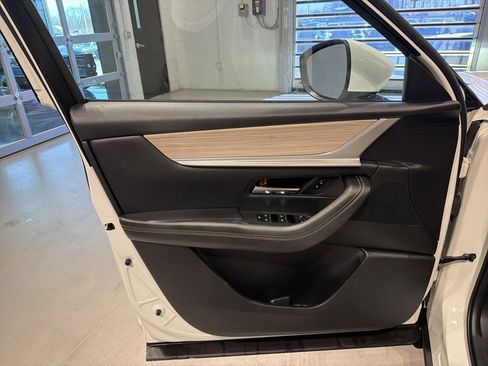 Used 2024 MAZDA CX-90 Plug-In Hybrid w/ Preferred image 11