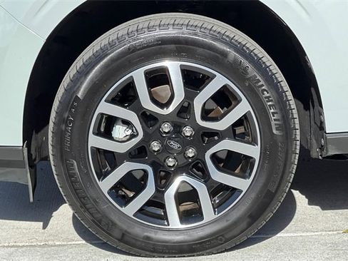 Used 2022 Ford Maverick Lariat image 31