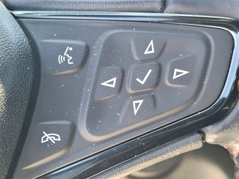 Used 2022 Chevrolet Equinox RS w/ RS Leather Package image 26