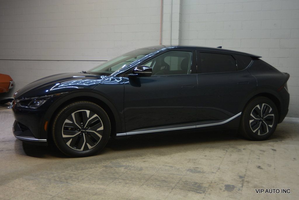 Used 2022 Kia EV6 Light RWD image 32
