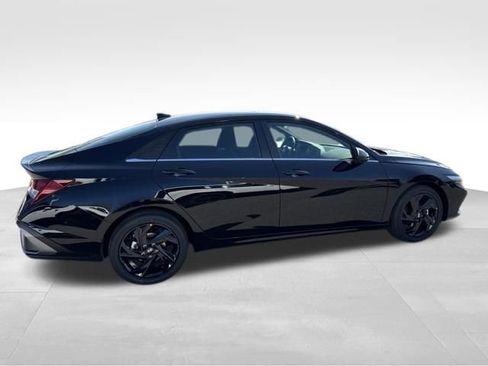 New 2026 Hyundai Elantra SEL Sport Premium FWD image 6