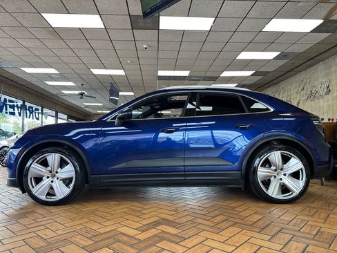 Used 2024 Porsche Macan 4 Electric w/ Premium Package AWD/4WD image 7