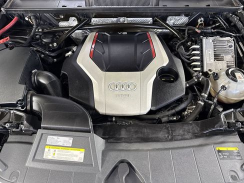 Used 2018 Audi SQ5 Prestige AWD/4WD image 26