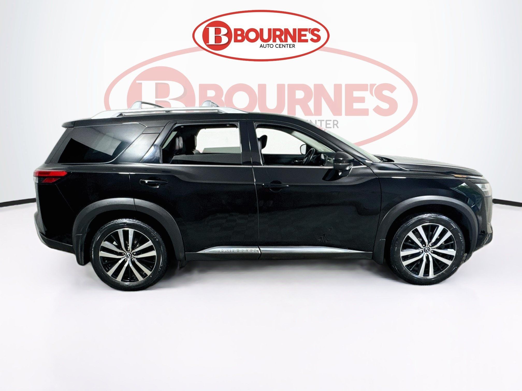 Used 2024 Nissan Pathfinder Platinum AWD/4WD image 12