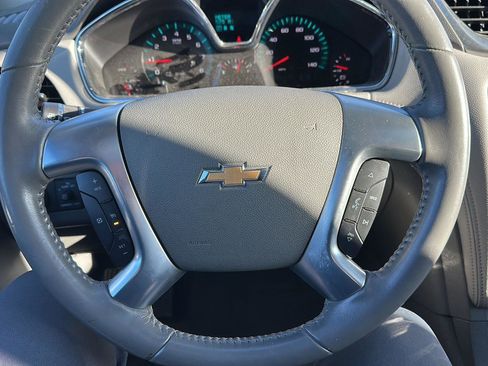 Used 2015 Chevrolet Traverse LT image 13