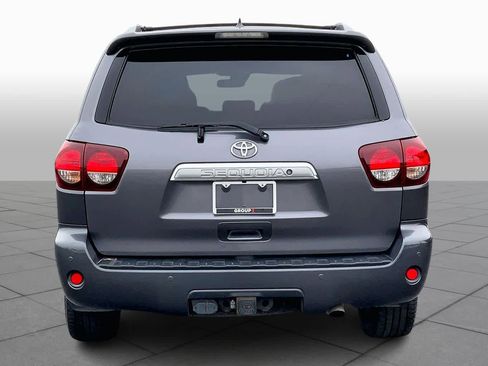 Used 2018 Toyota Sequoia Platinum w/ Preferred Accessory Package image 5