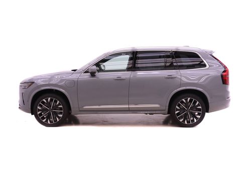 New 2026 Volvo XC90 T8 Plus w/ Protection Package Premier AWD/4WD image 3