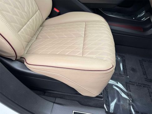 Certified 2024 Cadillac Lyriq Luxury w/ Nappa Leather Package image 15