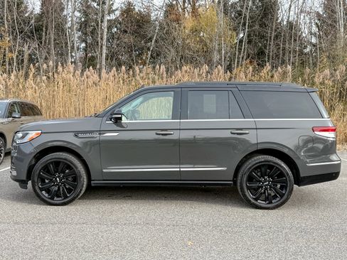 Used 2022 Lincoln Navigator Black Label image 8