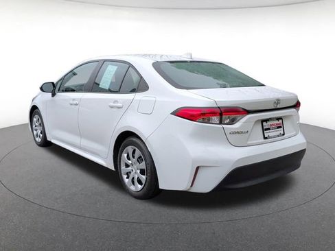 Used 2024 Toyota Corolla LE FWD image 4