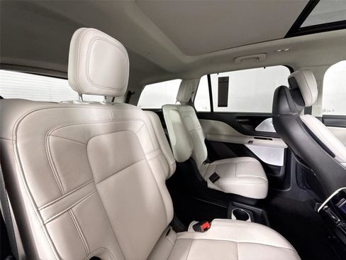 Used 2025 Lincoln Aviator Reserve w/ Equipment Group 201A AWD/4WD image 43