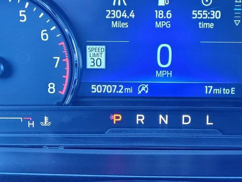Certified 2021 Ford Explorer XLT w/ Equipment Group 202A RWD image 22