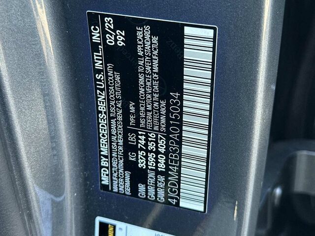 Used 2023 Mercedes-Benz EQS 580 4MATIC SUV w/ Acoustic Comfort Package image 37