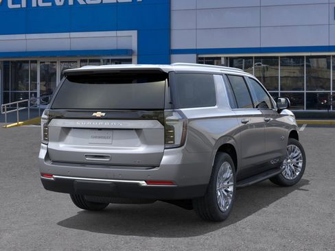 New 2026 Chevrolet Suburban LT w/ Comfort Package image 4