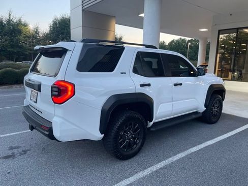 Used 2025 Toyota 4Runner SR5 AWD/4WD image 7