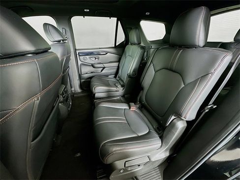 Certified 2023 Honda Pilot TrailSport image 33