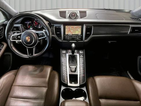 Used 2015 Porsche Macan Turbo AWD/4WD image 7