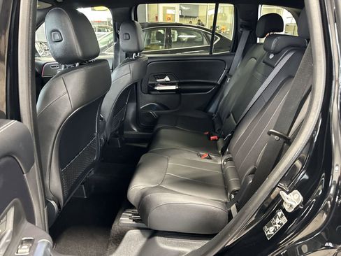 Used 2025 Mercedes-Benz GLB 250 image 26