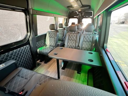 Used 2023 Mercedes-Benz Sprinter 2500 image 23