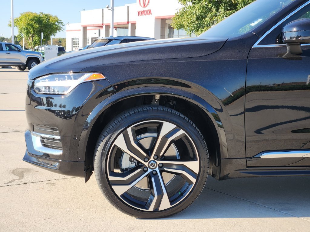 Used 2025 Volvo XC90 B5 Ultra w/ Protection Package Premier AWD/4WD image 9