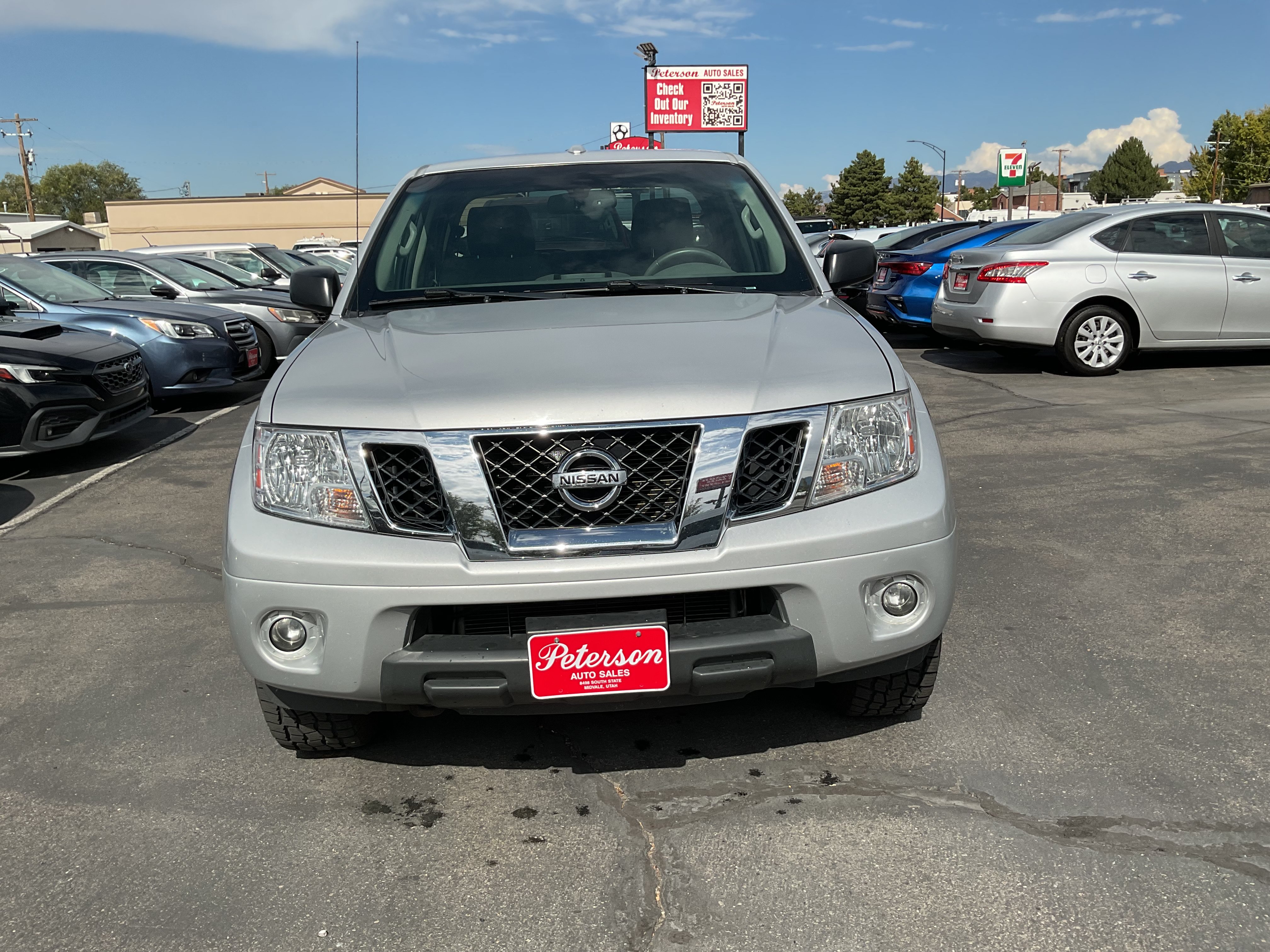 Used 2013 Nissan Frontier SV w/ SV Value Truck Pkg AWD/4WD image 3