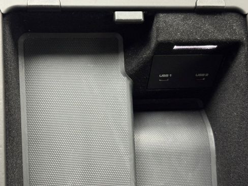 Used 2022 Porsche Cayenne Turbo S image 37