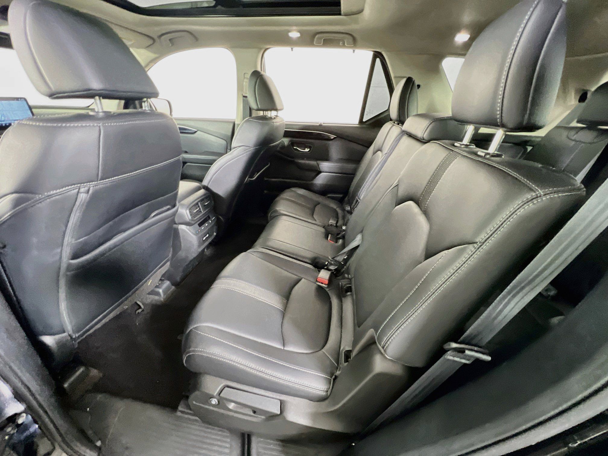 Used 2023 Honda Pilot Touring image 25