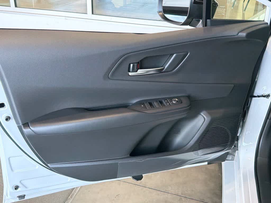 New 2027 Toyota Prius Plug-In Hybrid FWD image 16