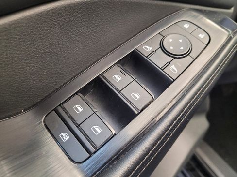 Used 2024 Nissan Rogue SV image 27