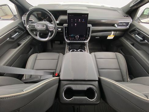 New 2026 GMC Yukon XL Elevation image 3