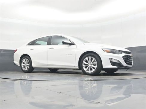Used 2024 Chevrolet Malibu LT image 37