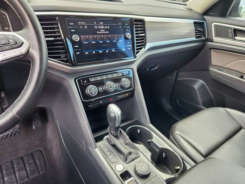 Certified 2023 Volkswagen Atlas SEL AWD/4WD image 15