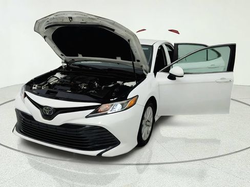 Used 2019 Toyota Camry LE FWD image 26