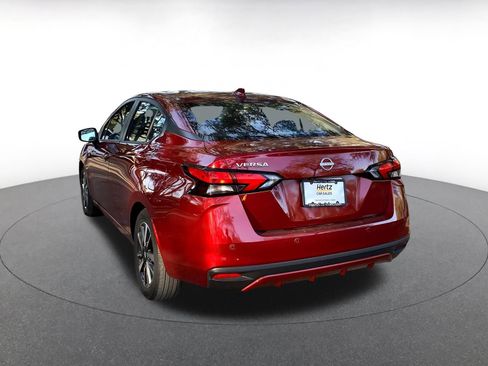 Used 2025 Nissan Versa SV image 5