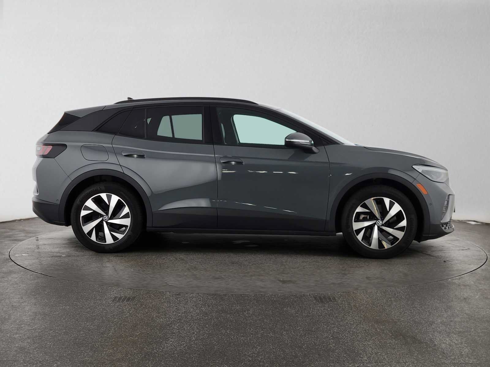 Used 2024 Volkswagen ID.4 2WD image 2