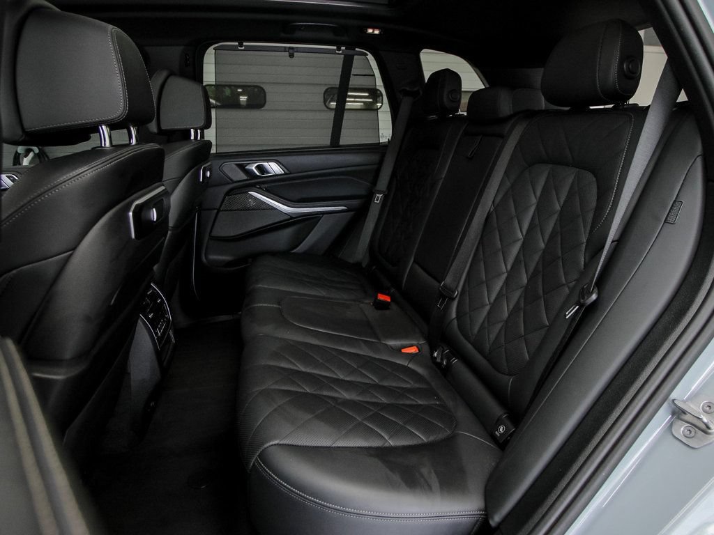 Used 2025 BMW X5 M60i AWD/4WD image 26