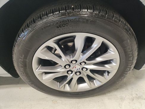 Certified 2024 Buick Enclave Avenir image 4