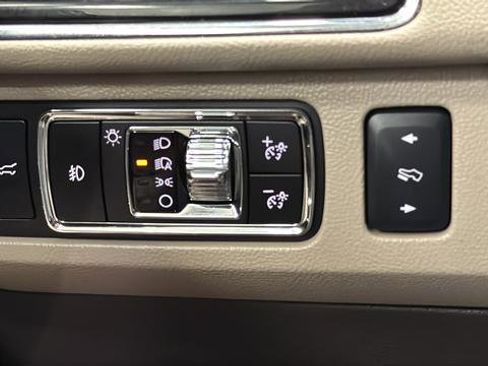 Used 2024 Lincoln Navigator Reserve AWD/4WD image 32