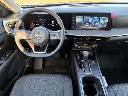 New 2026 Nissan Kicks SV w/ SV Premium Package image 9