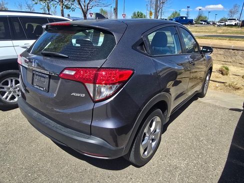 Used 2019 Honda HR-V LX image 5