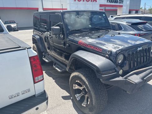 Used 2012 Jeep Wrangler Unlimited Rubicon w/ Connectivity Group image 12