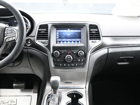 Used 2018 Jeep Grand Cherokee Limited AWD/4WD image 17