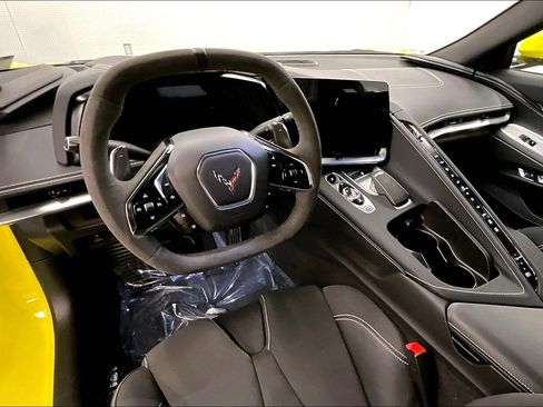 Used 2024 Chevrolet Corvette Stingray Coupe w/ Z51 Performance Package RWD image 19
