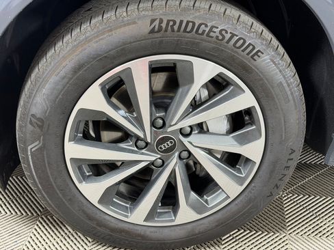 Used 2025 Audi Q6 e-tron Premium w/ Convenience Package AWD/4WD image 12