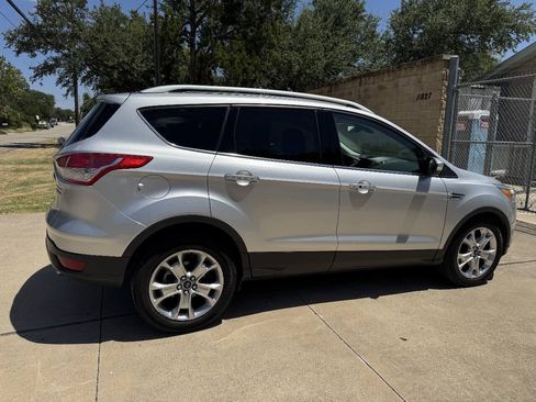 Used 2015 Ford Escape Titanium FWD image 14